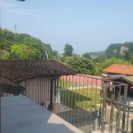 La Casa Di Perla Bilocale A 6 Kilometri Da Salo'